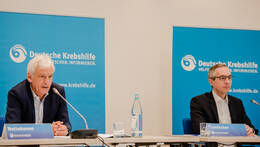 Vorstand der Deutschen Krebshilfe: Gerd Nettekoven (Vorsitzender, links) und Dr. Franz Kohlhuber (Foto: Regina Brodehser/Deutsche Krebshilfe)