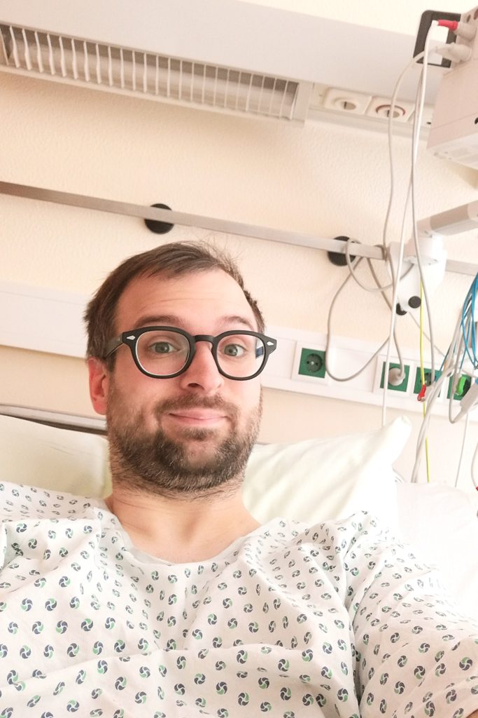 Polyneuropathie_Christian liegt zur Darmkrebs-OP im Krankenhaus