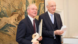 Verleihung des Deutsche Krebshilfe Preises 2018 in Bonn: Professor Dr. Eberhard Klaschik (l.) und Dr. Fritz Pleitgen (r.)