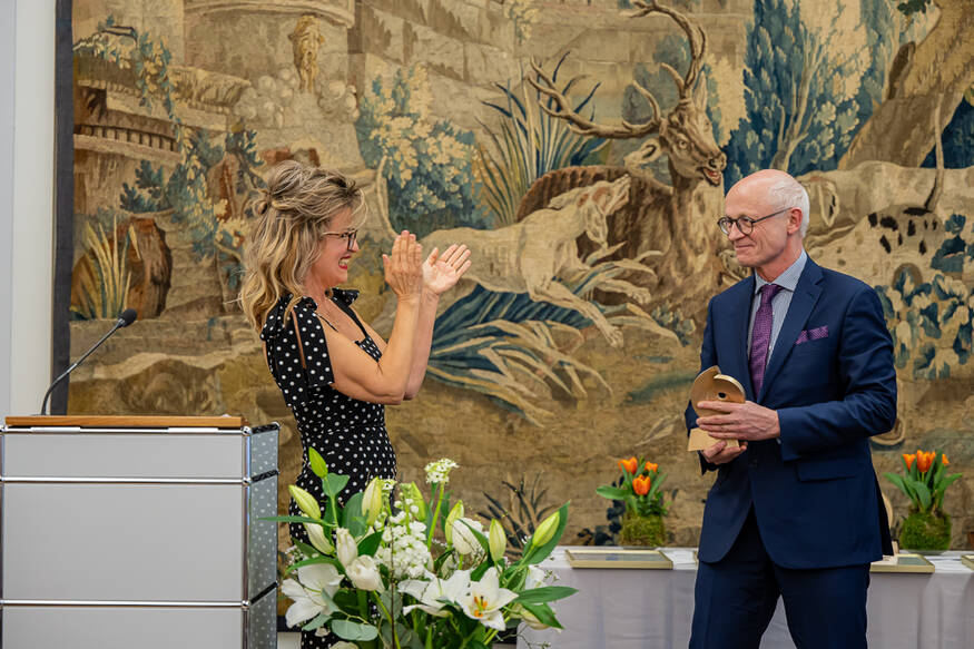 Deutsche Krebshilfe Preis 2023: Anne-Sophie Mutter, Präsidentin der Deutschen Krebshilfe, mit Professor Dr. Reinhard Büttner